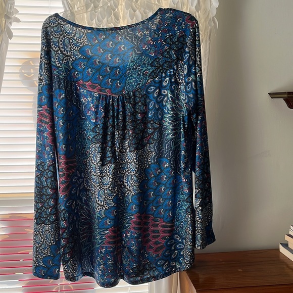 Long sleeve paisley top size 1X - Picture 2 of 2